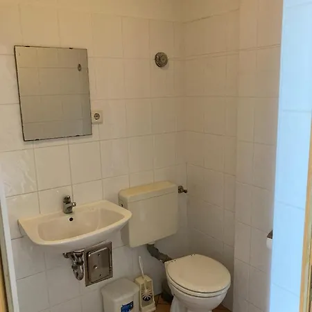 1 Fliegerhorst Arado - Gutes Schlichtes Ferienzimmer Apartment *